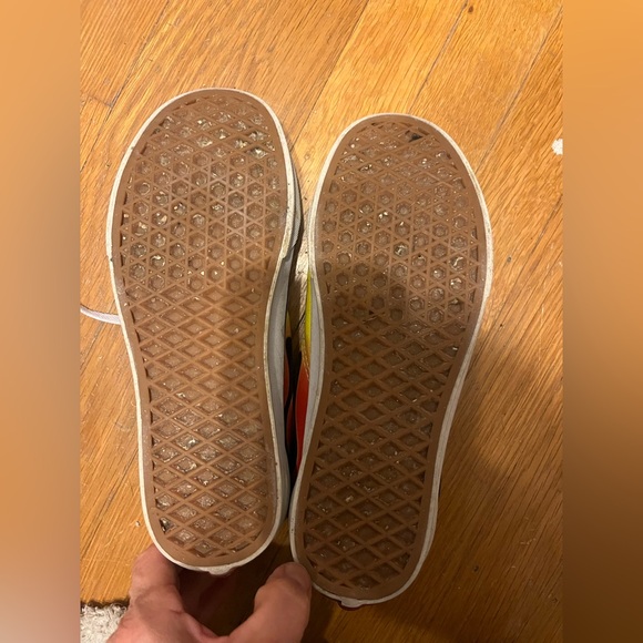 Vans - Picture 2 of 3